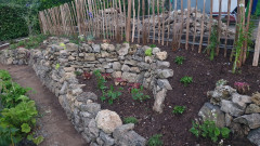 Natur-Gartenmauer